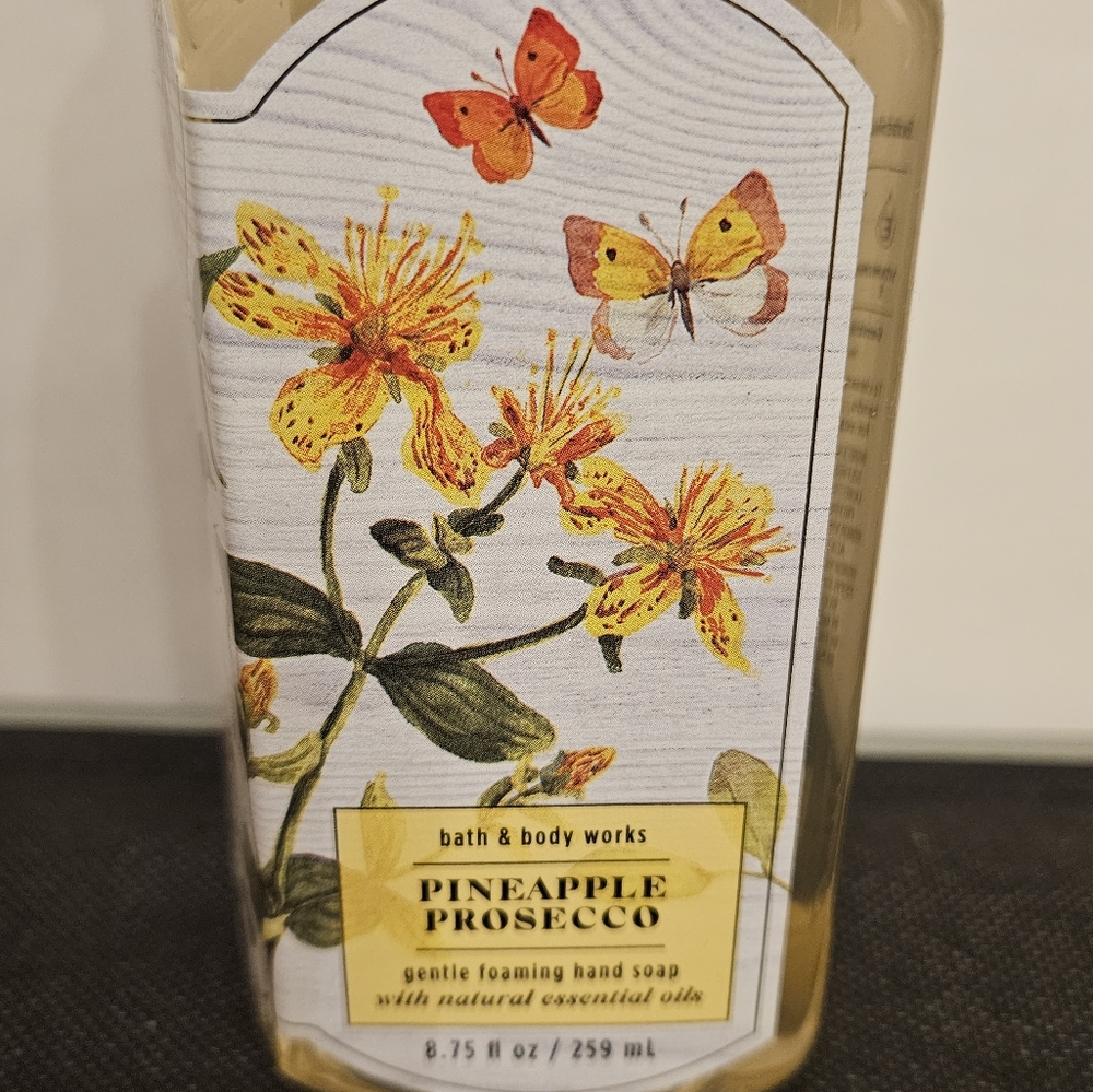 SOLD - Bath & Body Works Pineapple Prosecco Hand Soap